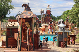 Hobbledown Heath Outdoor Play