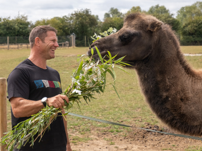 Steve Backshall and Kado
